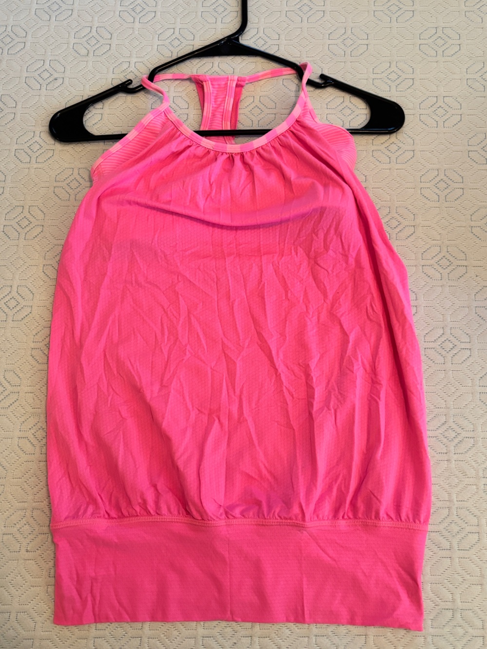 Lululemon Women's Bright Pink Top